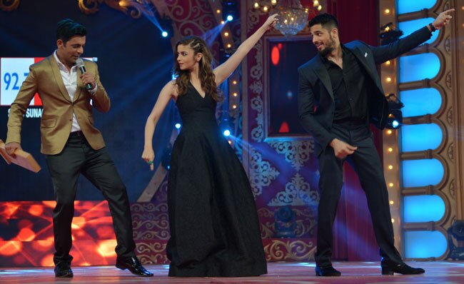 बिग स्टार एंटरटेनमेंट अवॉर्ड 2014 की सितारों से सजी शाम