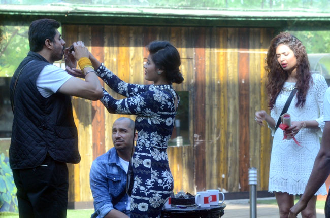 Bigg Boss: अली को घर में मिला खूफिया टास्‍क