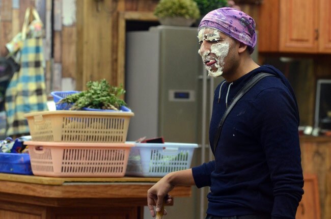 Bigg Boss: एजाज की एंट्री से बदला घर का माहौल