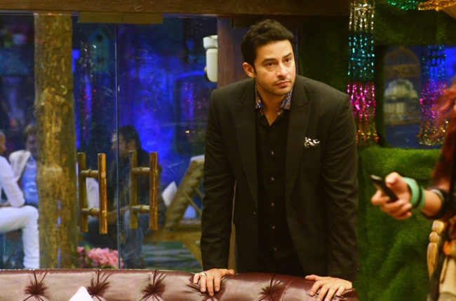 Bigg Boss: घर आज होगा सितारों से गुलजार
