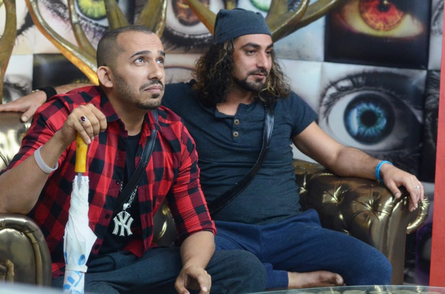 Bigg Boss: पुनीत और डियांड्रा ने करिश्मा पर किए कमेंट्स