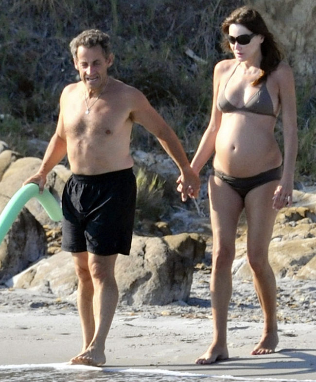 सुपर मॉडल कार्ला ब्रूनी सरकोजी Happy birthday