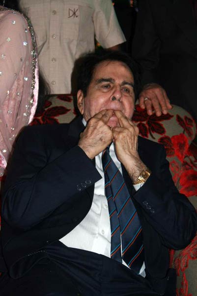 Happy Birthday: दिलीप कुमार का 92वां जन्‍मदिन