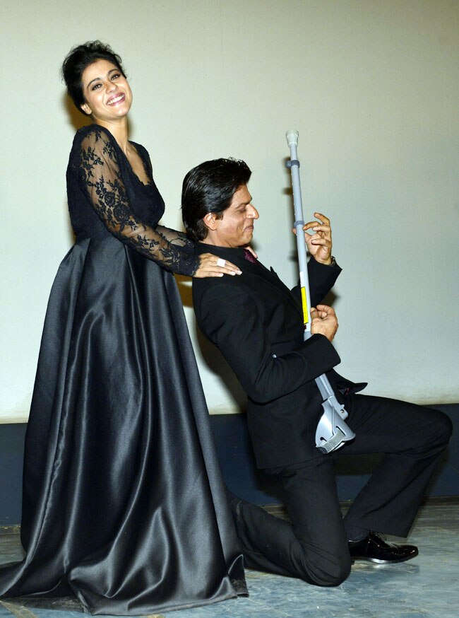 DDLJ 1000 हफ्ते: शाहरुख-काजोल ने मराठा मंदिर में मनाया जश्न