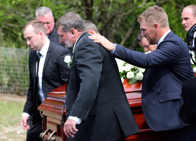 'नॉटआउट 63' फिलिप ह्यूज को आखिरी सलाम...