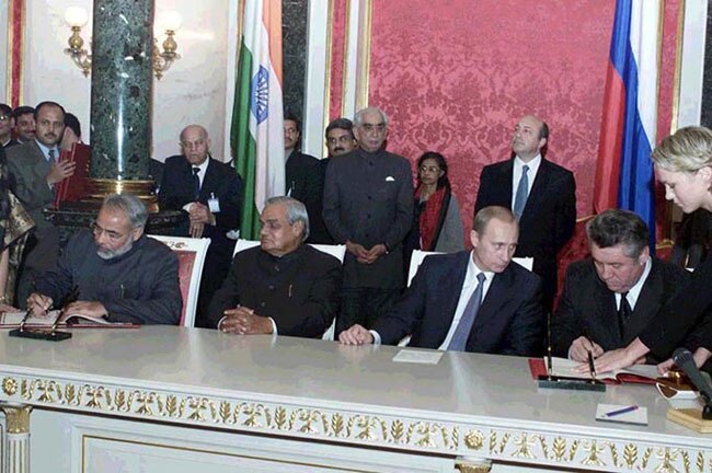 गुरु अटल और शिष्य मोदी: जानें कैसे गुरु की जगह ली शिष्य ने