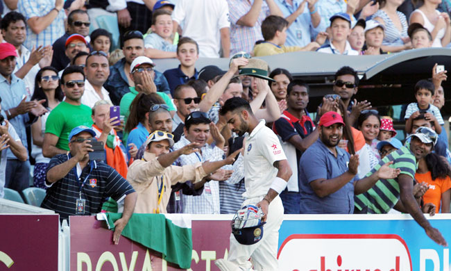 एडिलेड टेस्टः कोहली की सेंचुरी पर भारी पड़ी लियोन की फिरकी