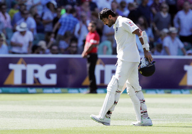 एडिलेड टेस्टः कोहली की सेंचुरी पर भारी पड़ी लियोन की फिरकी