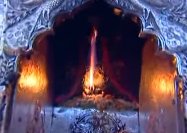 भक्तों की मनोकामनाएं पूरी करती हैं माता ज्वाला देवी