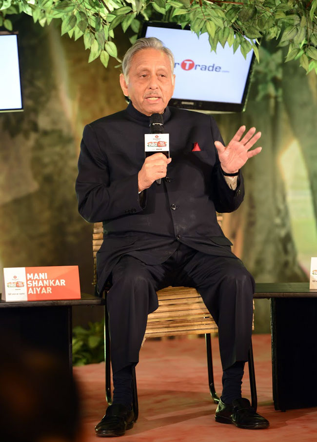 धर्म से ज्यादा बेहतर देश को कोई नहीं जोड़ सकता