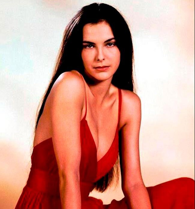 ये हैं जेम्‍स बॉन्‍ड की 15 सबसे खूबसूरत हसीनाएं...