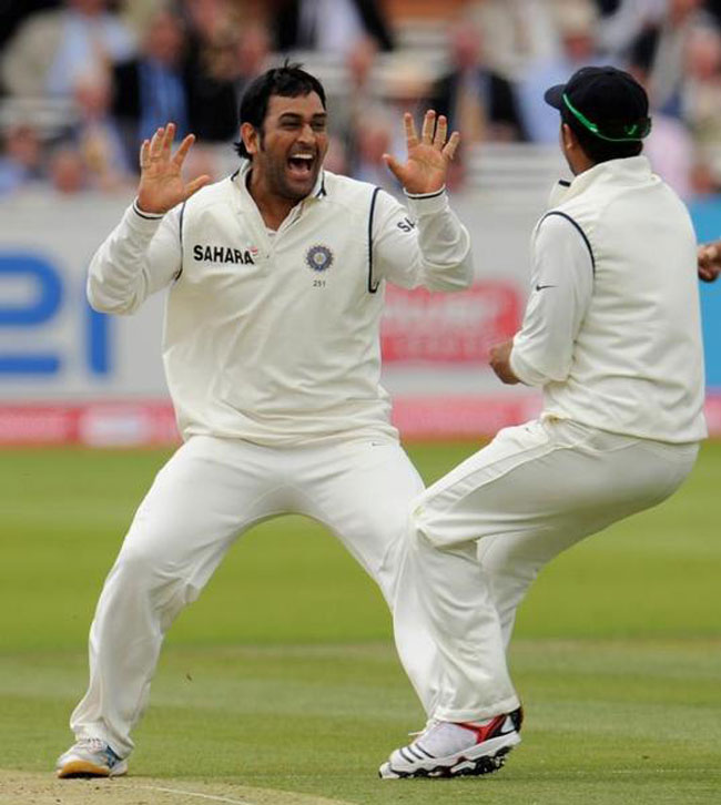 धूम धूम धोनी को Happy Birthday!