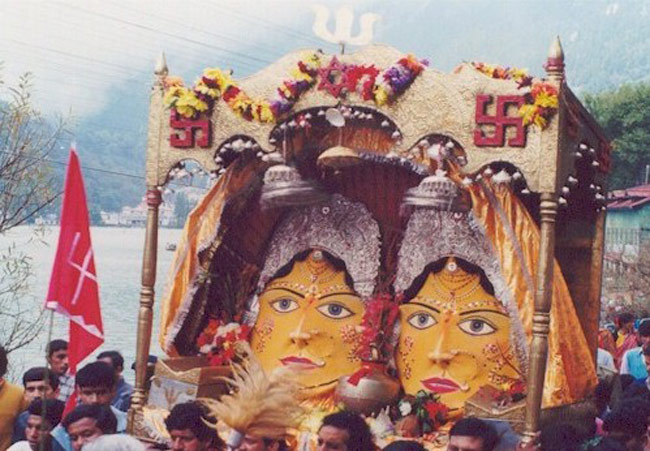 नैनीताल की इस खूबसूरती के दीवाने हजारों हैं...