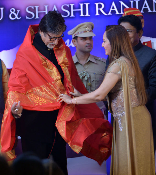 यश चोपड़ा मेमोरियल अवॉर्ड से सम्मानित हुए अमिताभ बच्चन