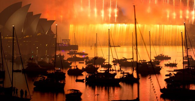 दुनिया ने कुछ यूं मनाया नए साल 2015 का जश्न..