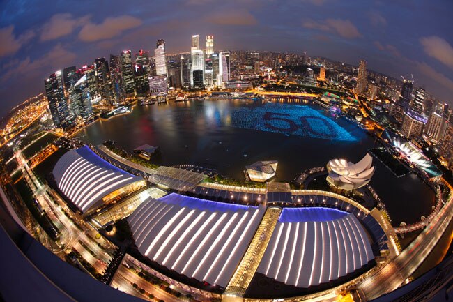 दुनिया ने कुछ यूं मनाया नए साल 2015 का जश्न..