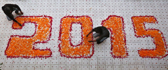 दुनिया ने कुछ यूं मनाया नए साल 2015 का जश्न..