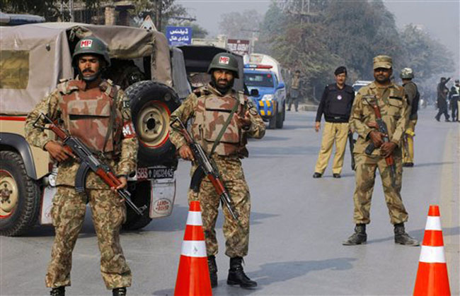 तस्वीरों में देखें: पेशावर के आर्मी स्कूल में आतंकी हमला