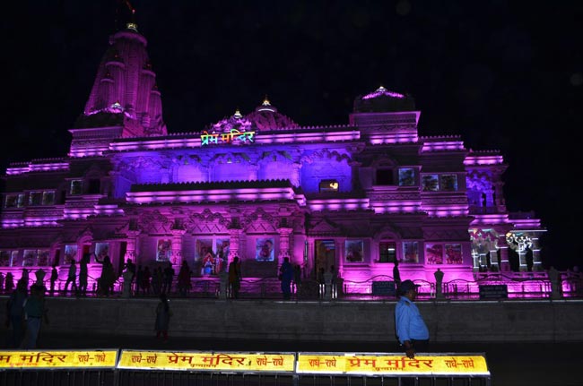 आइए करें मथुरा-वृंदावन के प्रसिद्ध मंदिरों के दर्शन...