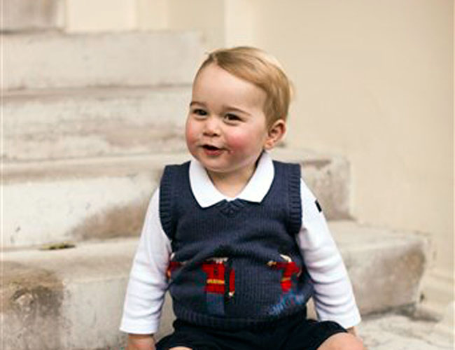 क्रिसमस मूड में हैं इंग्लैंड के प्रिंस जॉर्ज