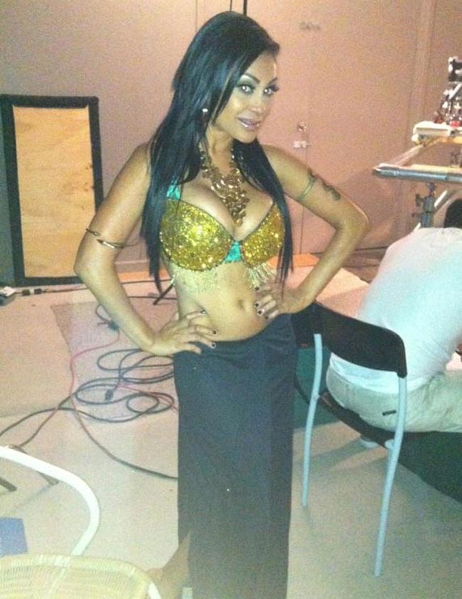 इंडियन पॉर्न इंडस्ट्री की स्टार प्रिया राय Happy Birthday