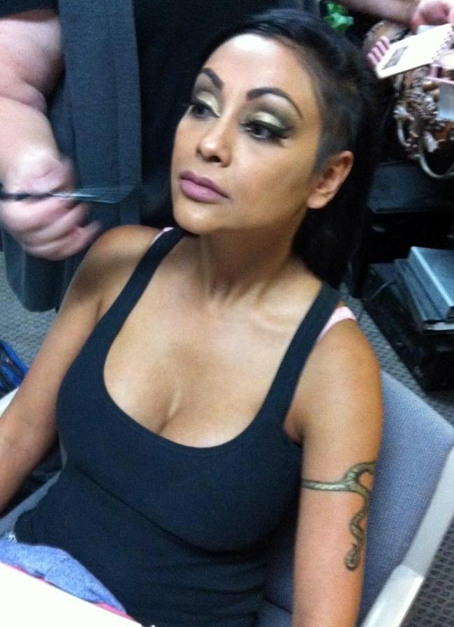 इंडियन पॉर्न इंडस्ट्री की स्टार प्रिया राय Happy Birthday