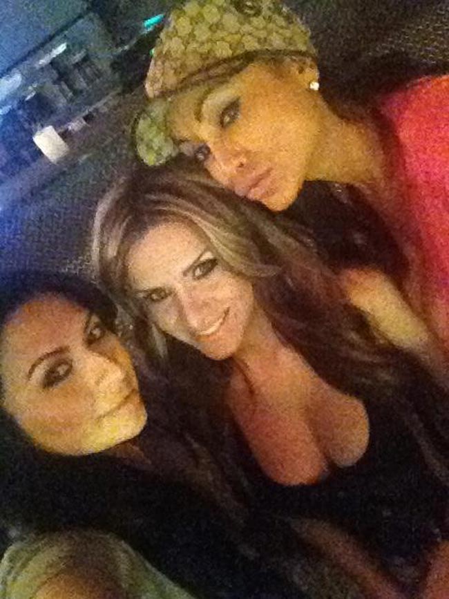 इंडियन पॉर्न इंडस्ट्री की स्टार प्रिया राय Happy Birthday