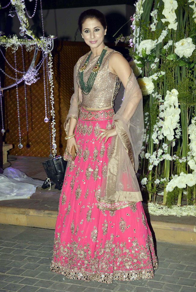 डिजाइनर मनीष मल्होत्रा की खुशियों में सितारों ने की शिरकत