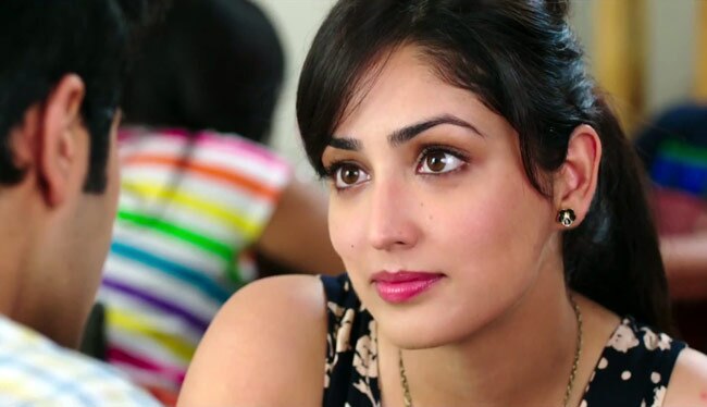 दाढ़ी और तराशी हुई बॉडी के साथ नए अवतार में वरुण धवन