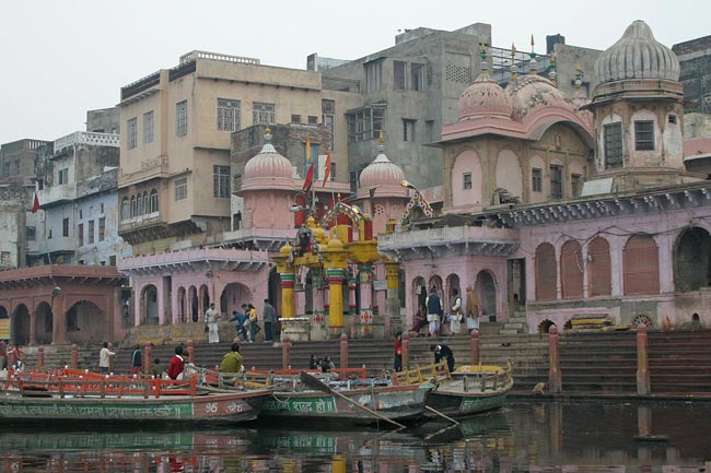 आइए करें मथुरा-वृंदावन के प्रसिद्ध मंदिरों के दर्शन...