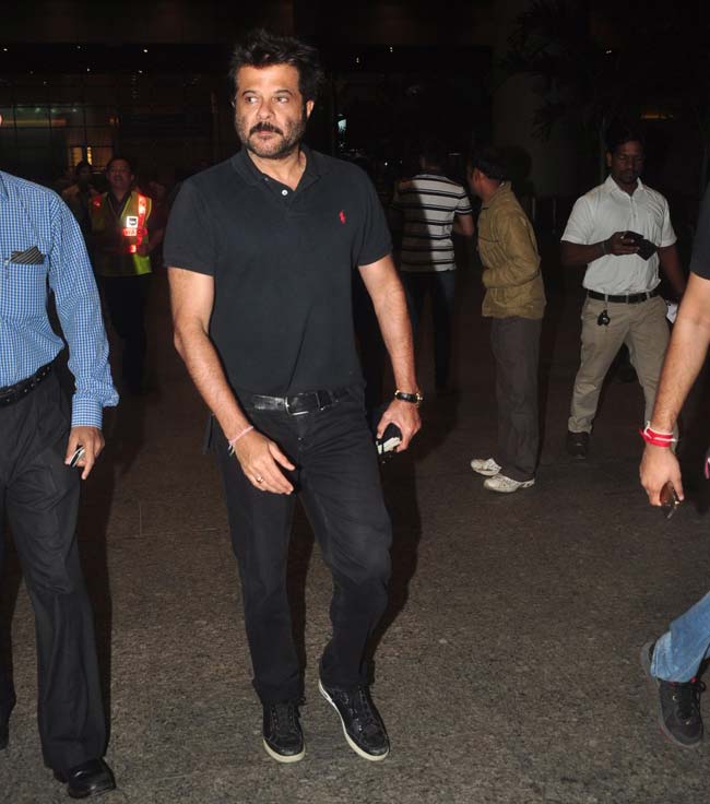 आखिर कैमरे से क्यों छिप रहीं हैं सोनम कपूर?