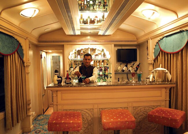 साउथ इंडिया की रंगीन सवारी द गोल्डन चैरियट