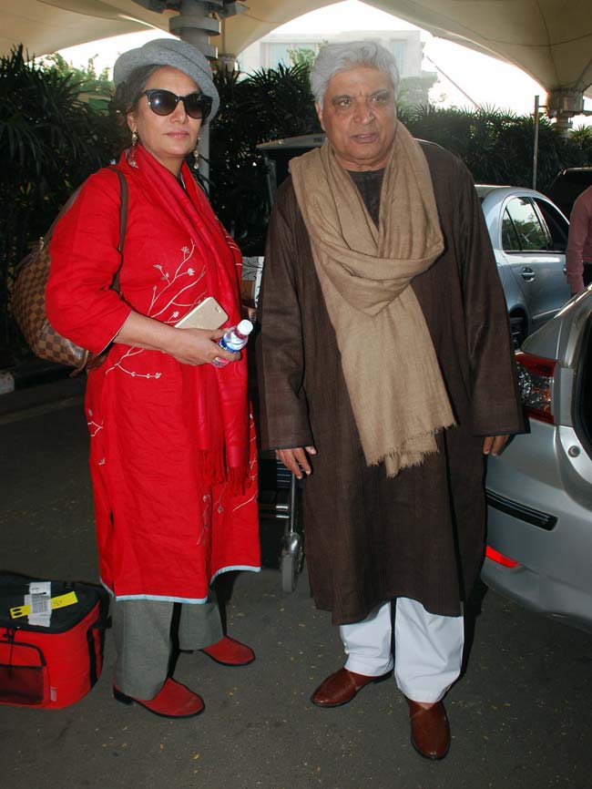 आखिर कैमरे से क्यों छिप रहीं हैं सोनम कपूर?