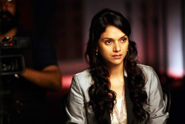 इन 20 फिल्मी पत्रकारों में कौन है आपका चहेता?