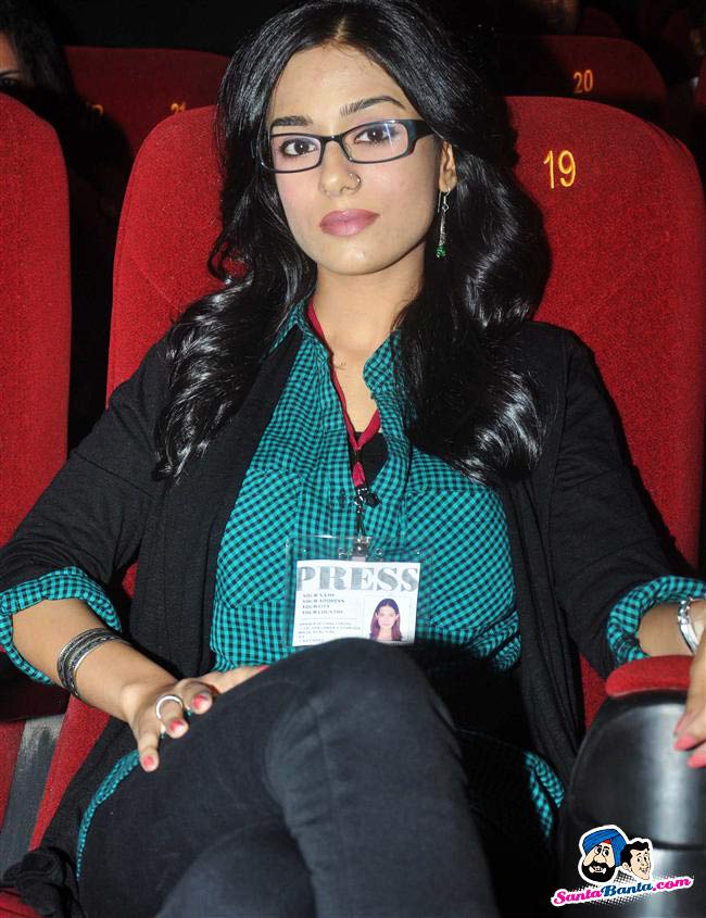 इन 20 फिल्मी पत्रकारों में कौन है आपका चहेता?