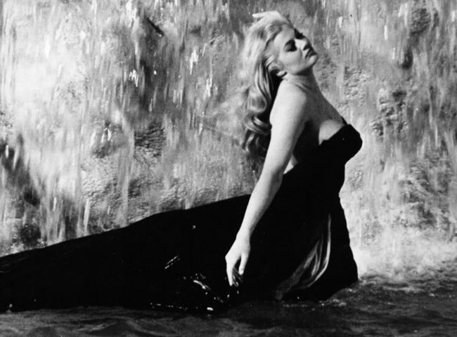 इन तस्वीरों में आज भी जिंदा हैं 'सेक्स गॉडेस' अनिता ऐकबर्ग