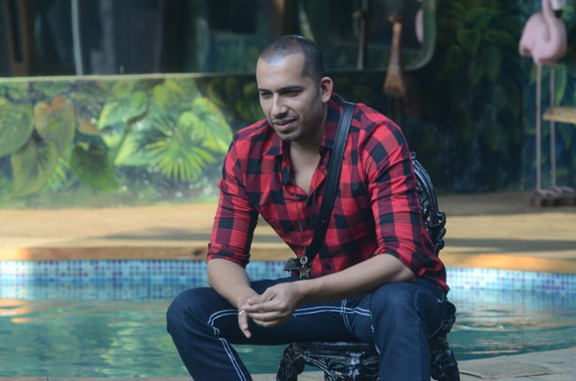 Bigg Boss: एजाज खान ह‍िंसक बर्ताव के लिए होंगे घर से ब‍ाहर