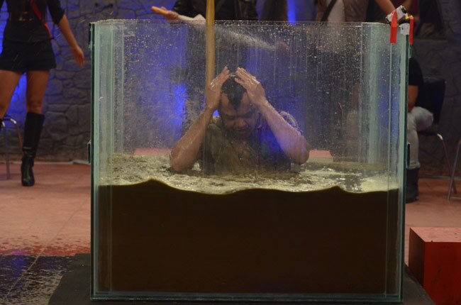 Bigg Boss: करिश्मा और अली में फिर से हुई लड़ाई