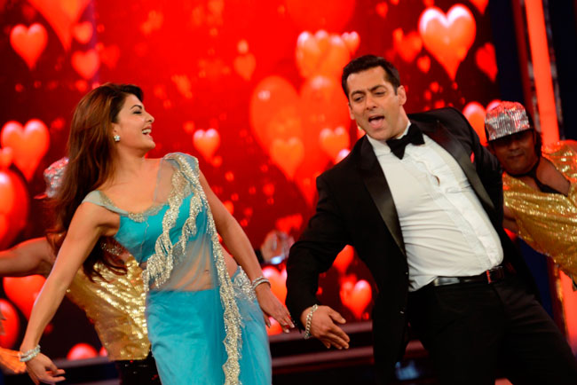 'बिग बॉस' के सेट पर आखिरी दिन सलमान खान की मस्ती