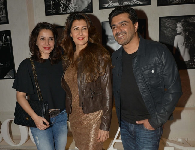 डब्बू रत्नानी के कैलेंडर लॉन्च पर उमड़ा बॉलीवुड