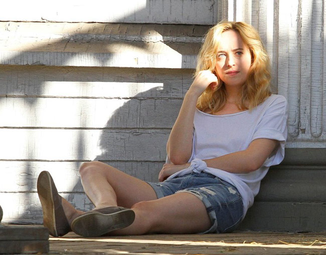 14 शेड्स ऑफ ब्यूटिफुल एक्ट्रेस डकोटा जॉनसन