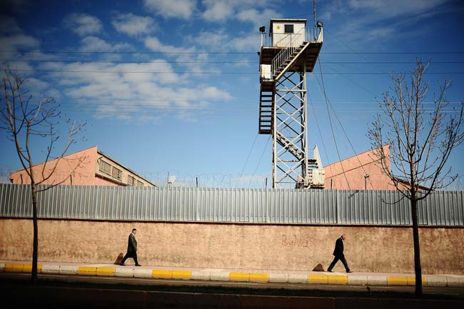 ये हैं दुनिया की 10 खतरनाक जेलें...