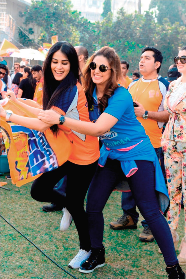 सेलेब्रिटी क्रिकेट लीग : मैदान पर उतरे सितारे