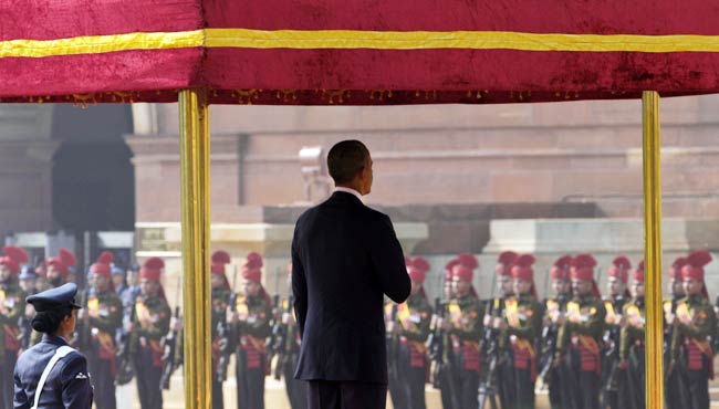 राष्ट्रपति भवन में बराक ओबामा को गार्ड ऑफ ऑनर