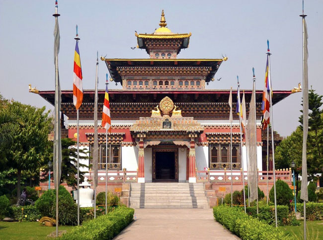 कीजिए बोधगया के प्रसिद्ध मंदिरों के दर्शन