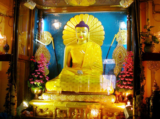 कीजिए बोधगया के प्रसिद्ध मंदिरों के दर्शन