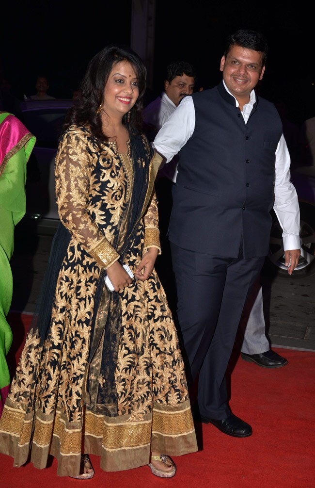 शत्रुघ्न सिन्हा के बेटे के रिसेप्शन पर पहुंचे सेलिब्रिटी