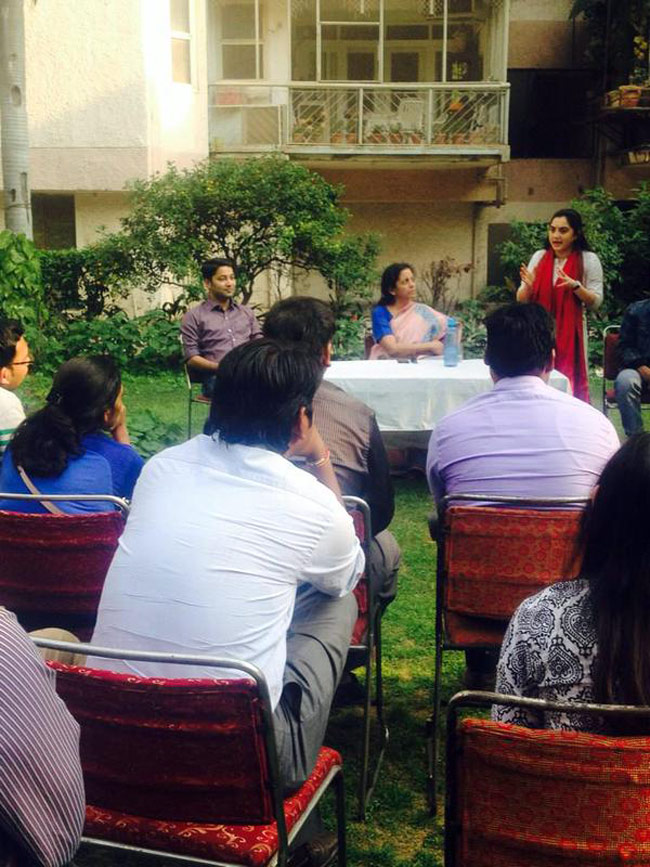 जानिए केजरीवाल के खिलाफ लड़ने वाली नूपुर शर्मा को...