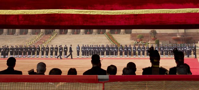 अमेरिका से आया मेरा दोस्त, दोस्त को...