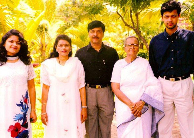 'बिग बॉस' की बि‍क‍िनी बेब डिंपी से क्‍या मिले हैं आप, देखें तस्‍वीरें